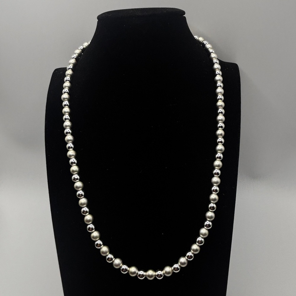 Napier Silver Tone Beaded Necklace 18 Inch Mixed Finish‎ Polished Satin Strand